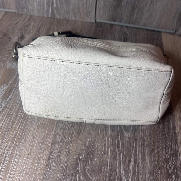 Coach Cream Leather Shoulder Bag - Picture 4 of 9